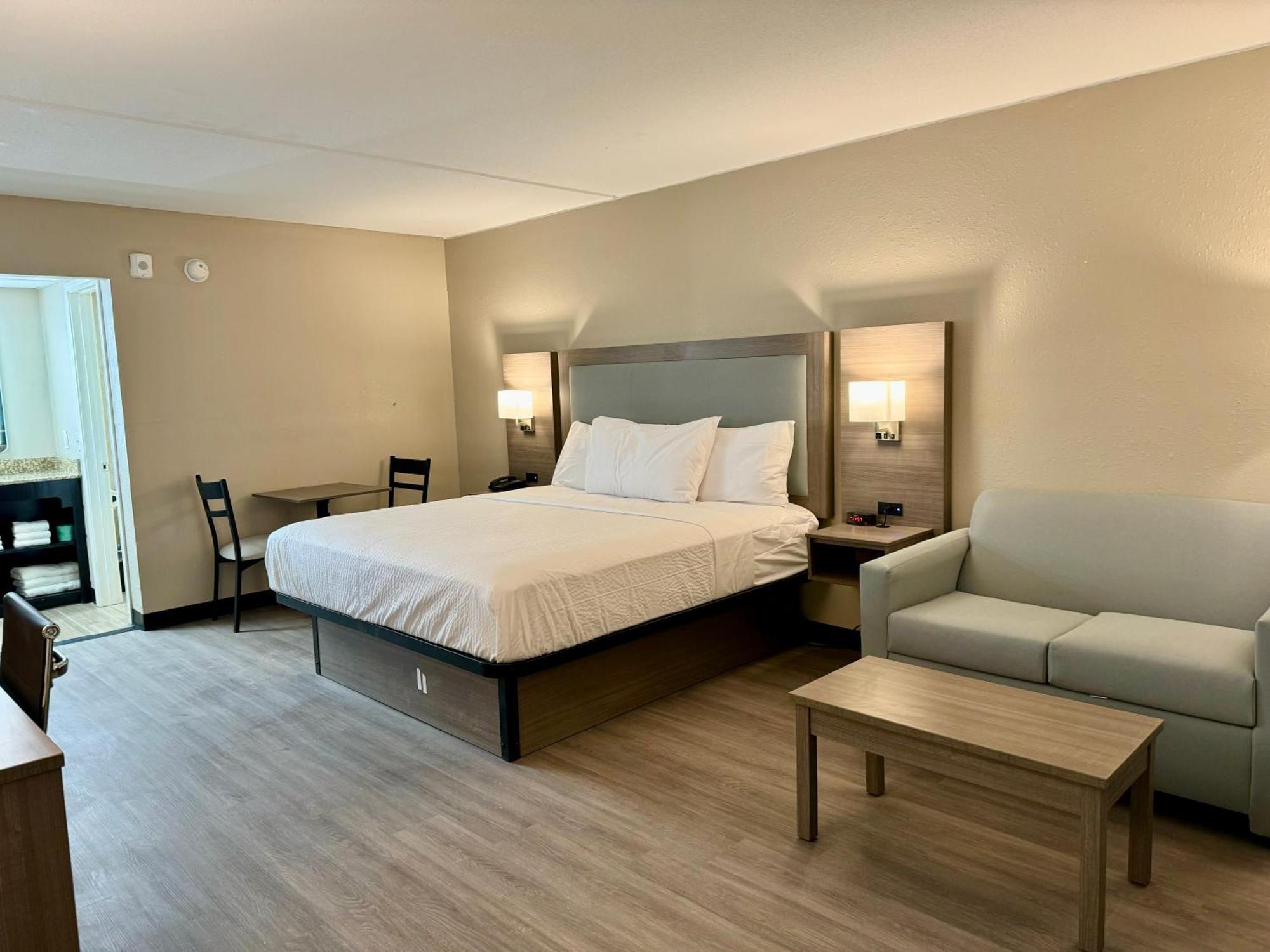 Baymont By Wyndham Corpus Christi Airport Hotel Exterior photo