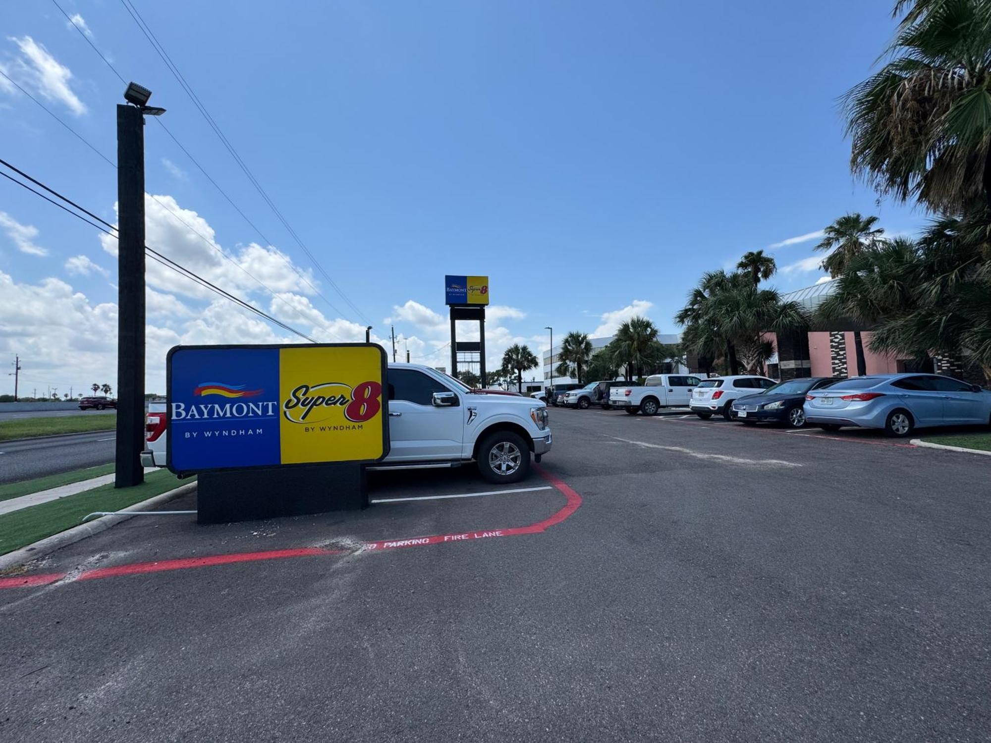 Baymont By Wyndham Corpus Christi Airport Hotel Exterior photo