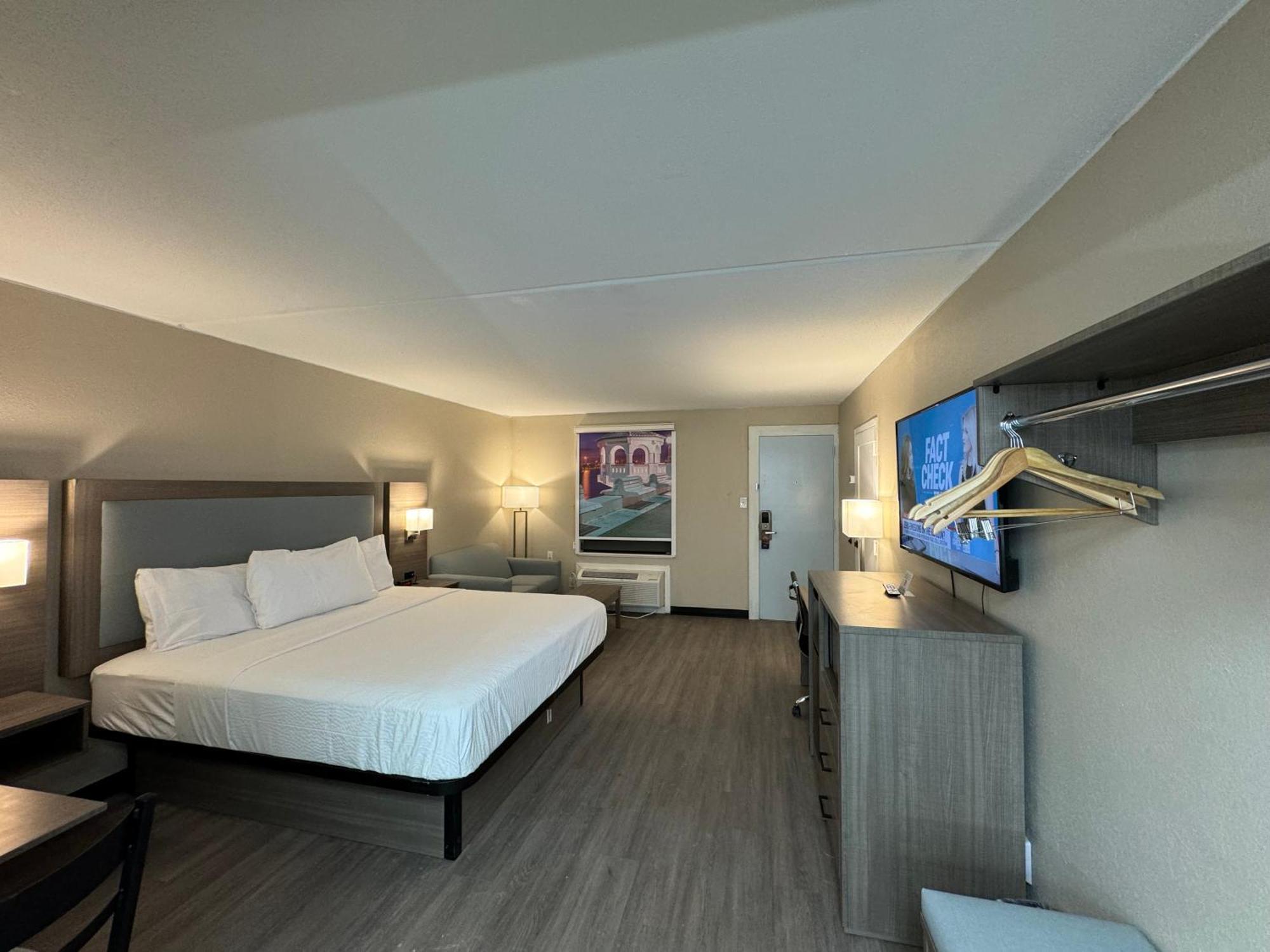 Baymont By Wyndham Corpus Christi Airport Hotel Exterior photo