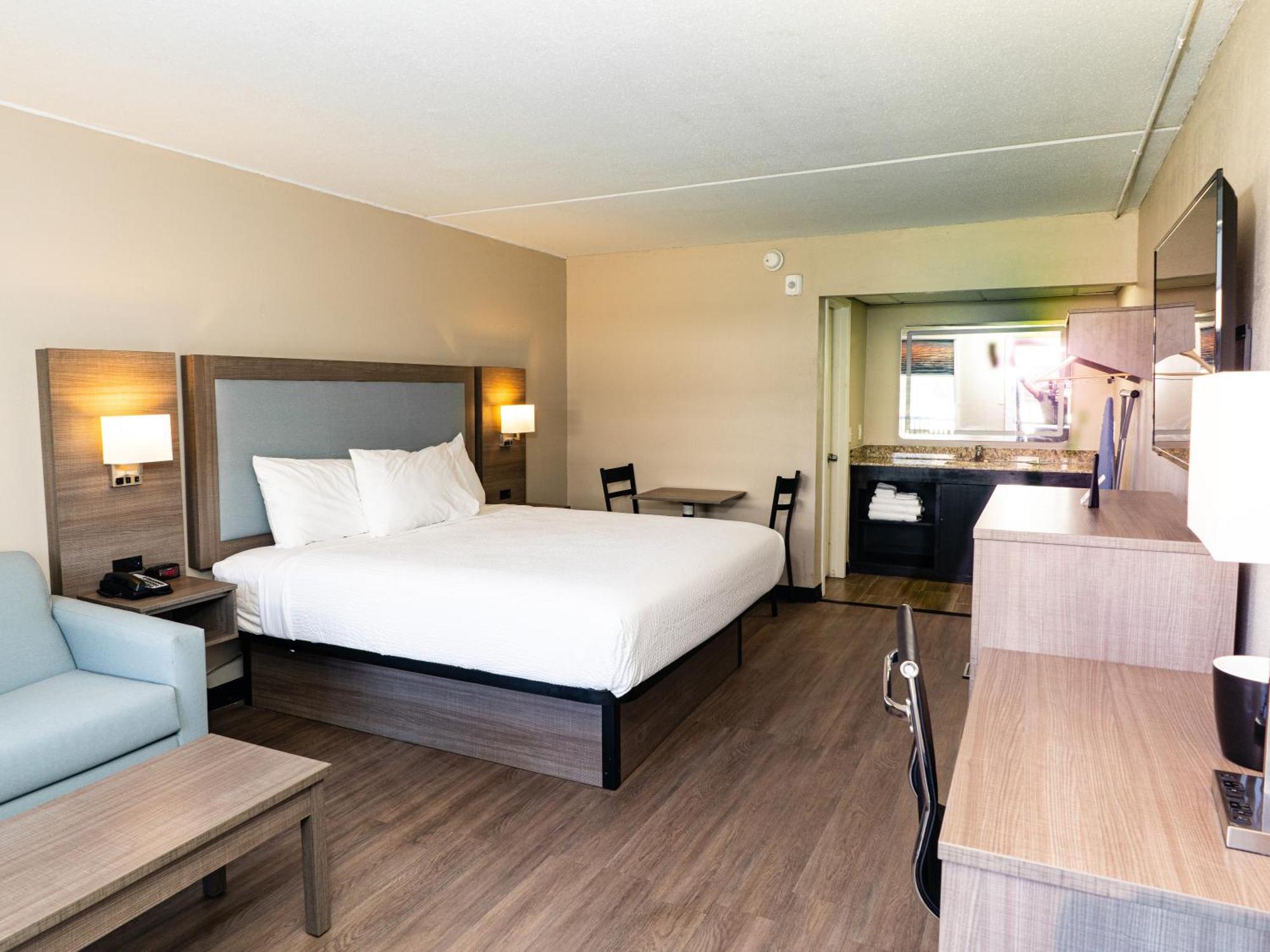 Baymont By Wyndham Corpus Christi Airport Hotel Exterior photo