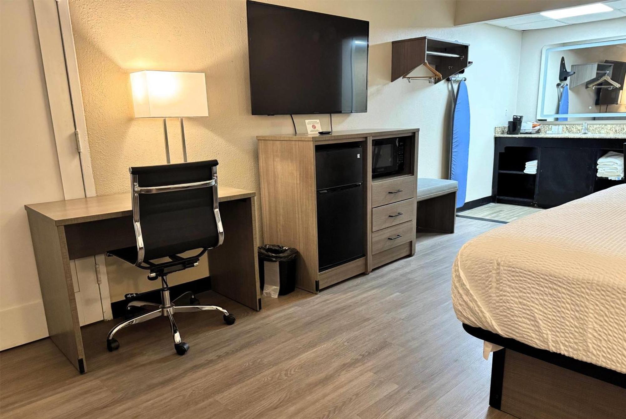 Baymont By Wyndham Corpus Christi Airport Hotel Exterior photo
