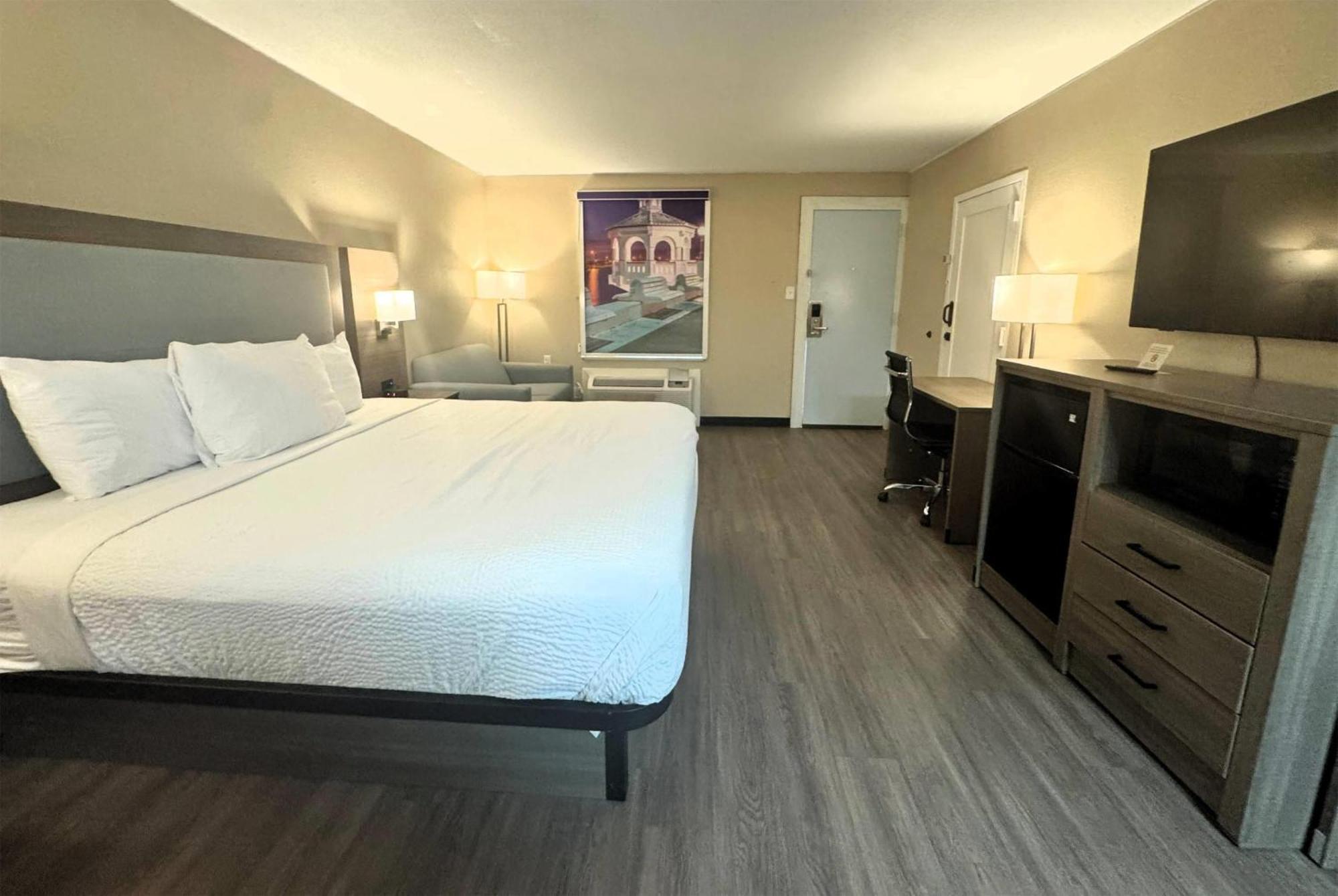 Baymont By Wyndham Corpus Christi Airport Hotel Exterior photo