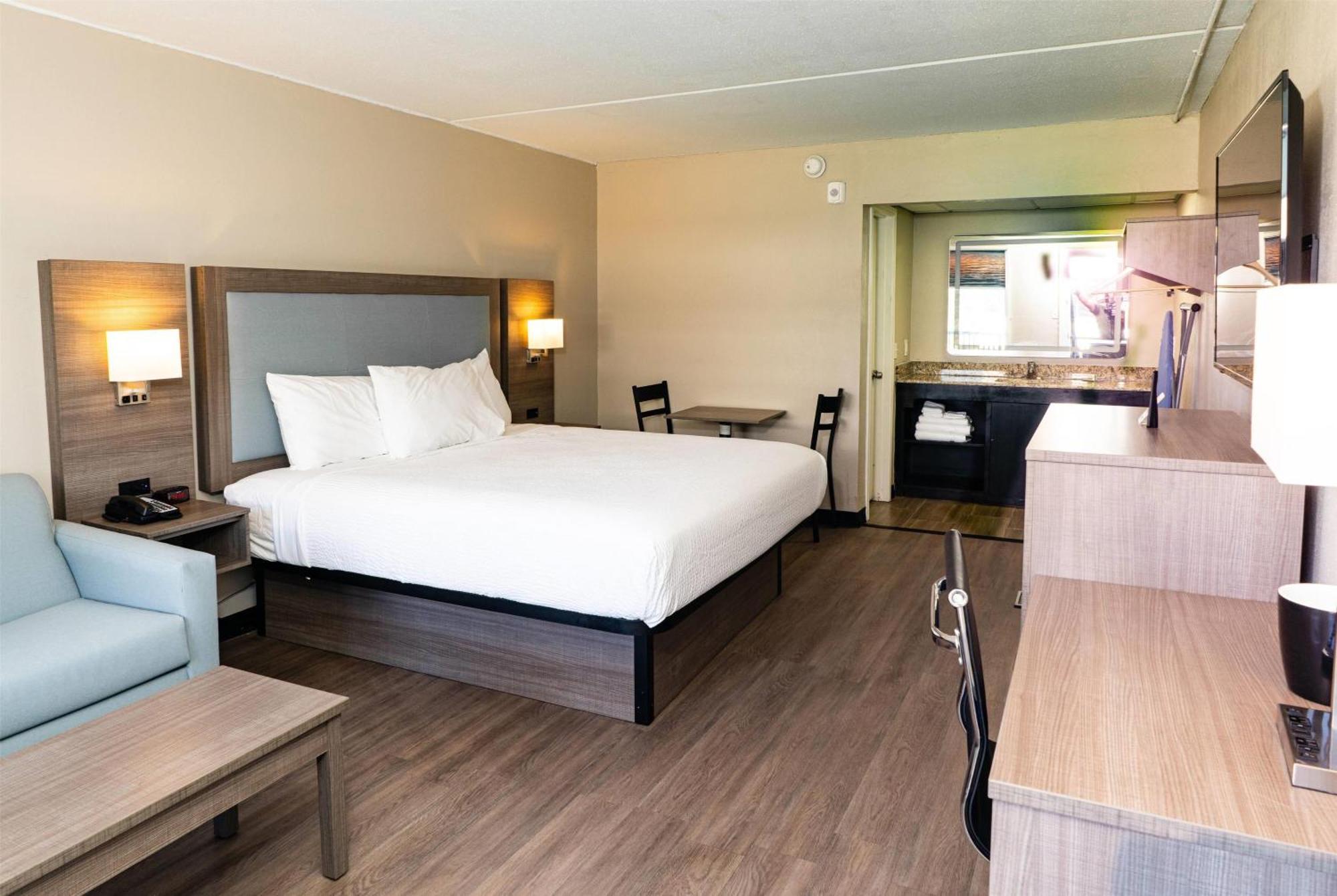 Baymont By Wyndham Corpus Christi Airport Hotel Exterior photo
