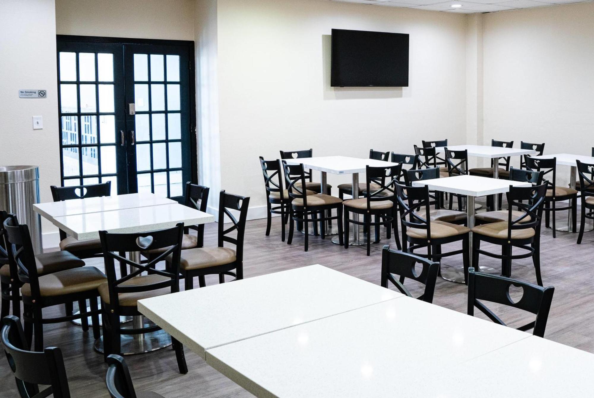 Baymont By Wyndham Corpus Christi Airport Hotel Exterior photo