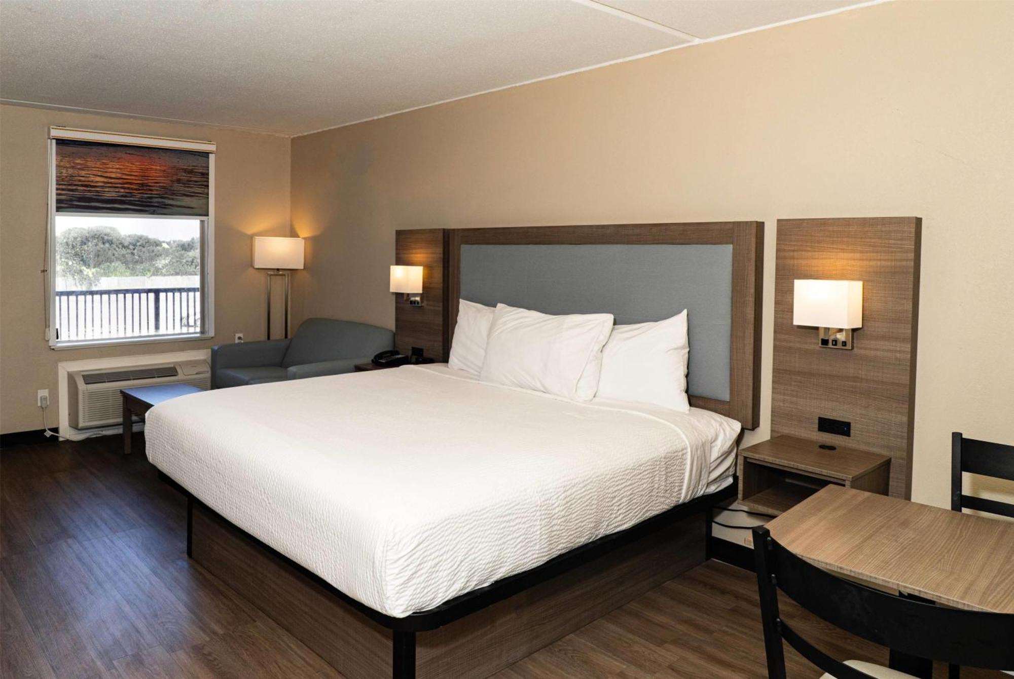 Baymont By Wyndham Corpus Christi Airport Hotel Exterior photo